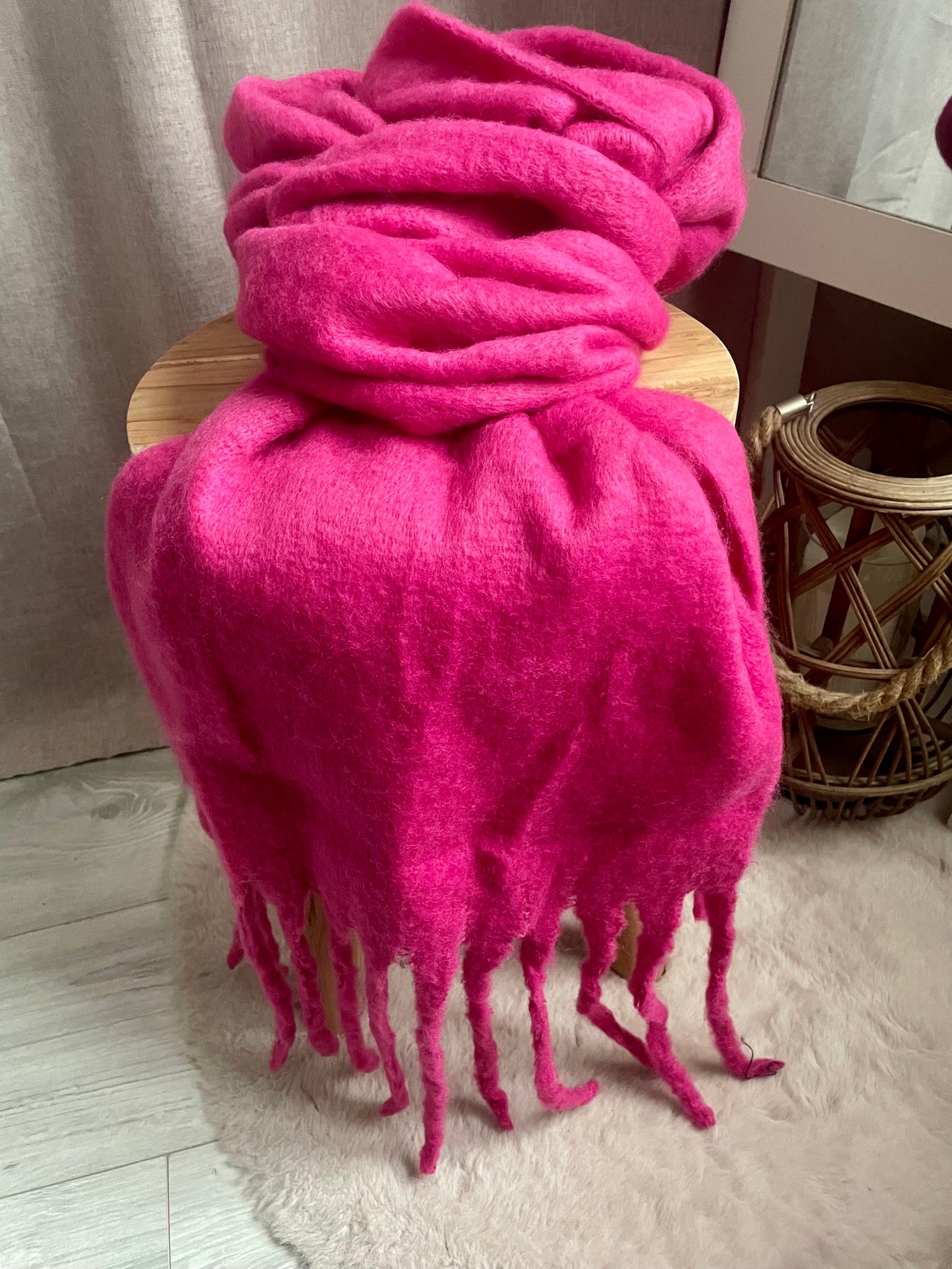 Écharpe douce et épaisse à franges rose Bianca