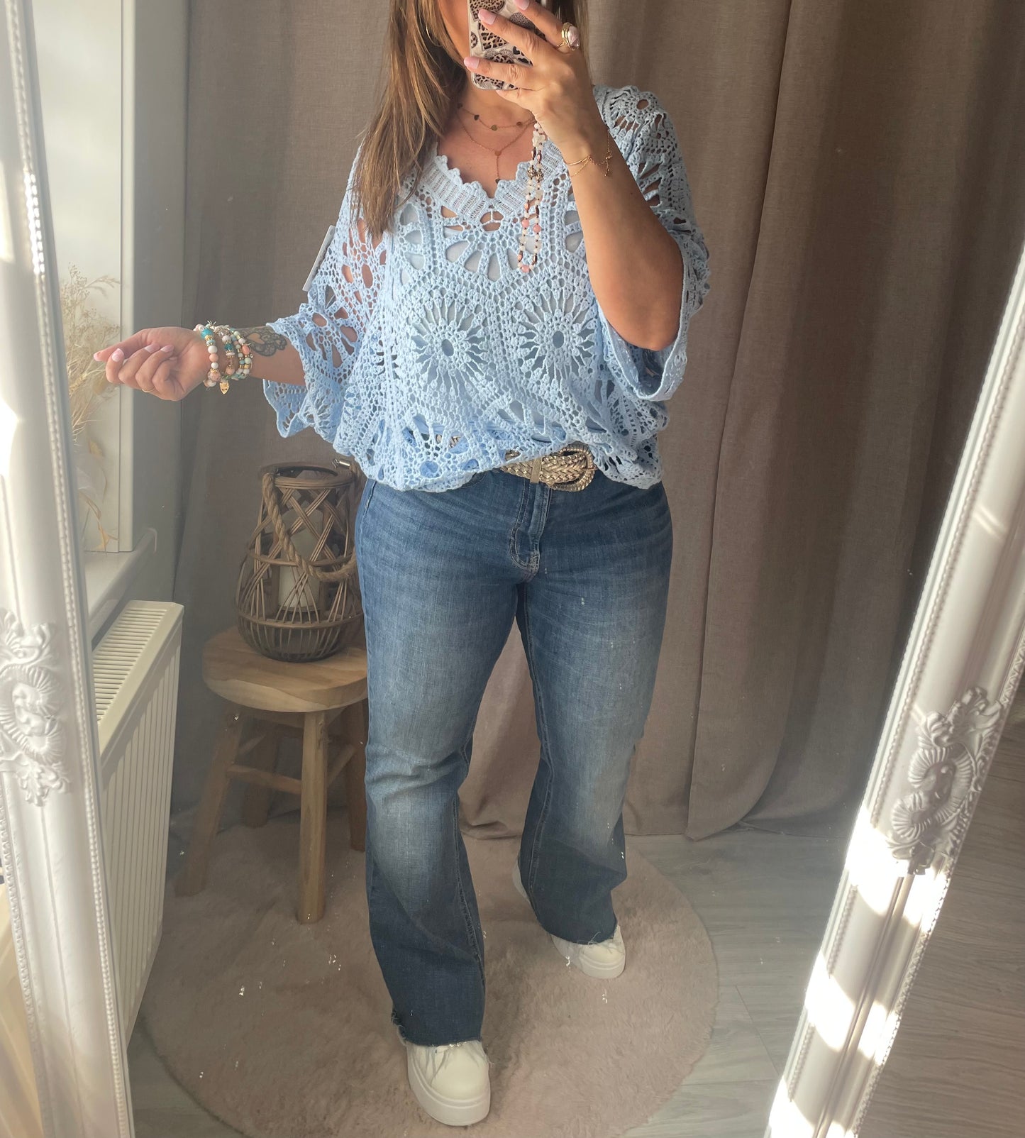 Top ample en crochet bohème bleu ciel Amélie