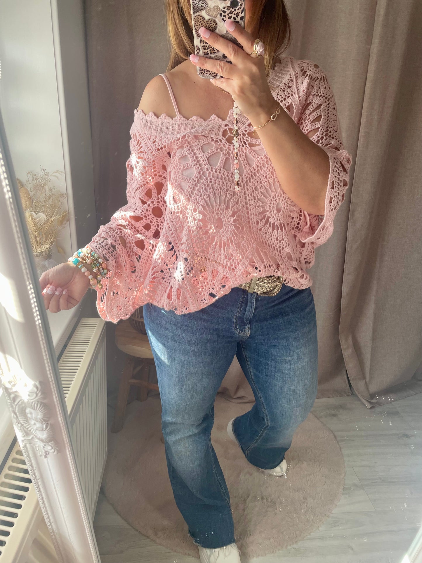 Top ample en crochet bohème rose bonbon Amélia