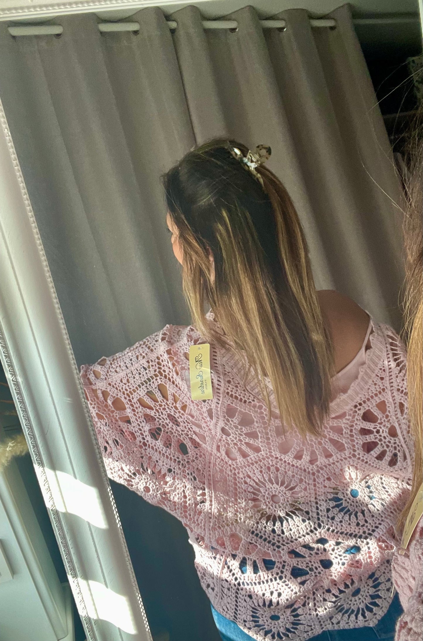 Top ample en crochet bohème rose bonbon Amélia