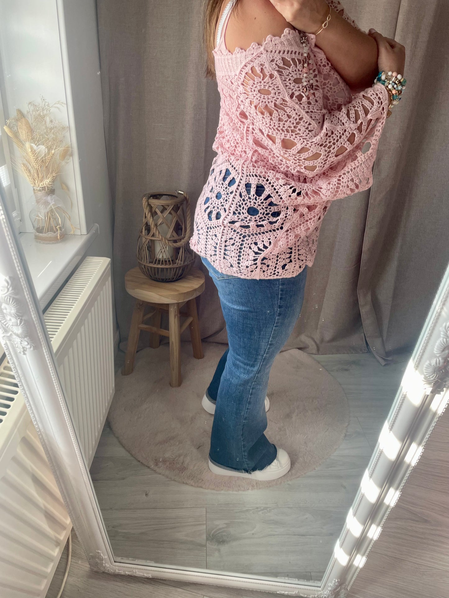 Top ample en crochet bohème rose bonbon Amélia