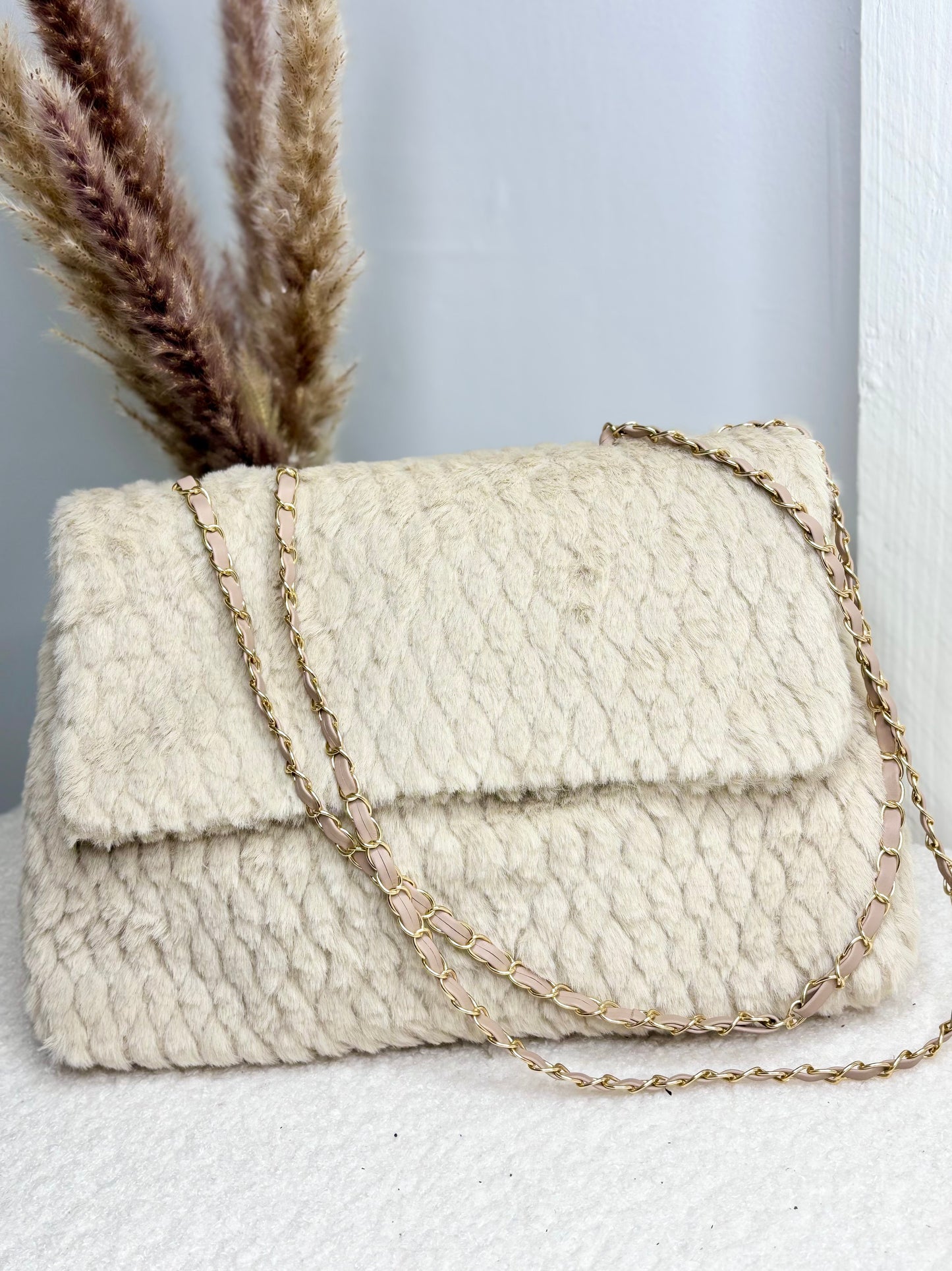 Sac bandoulière en fourrure beige