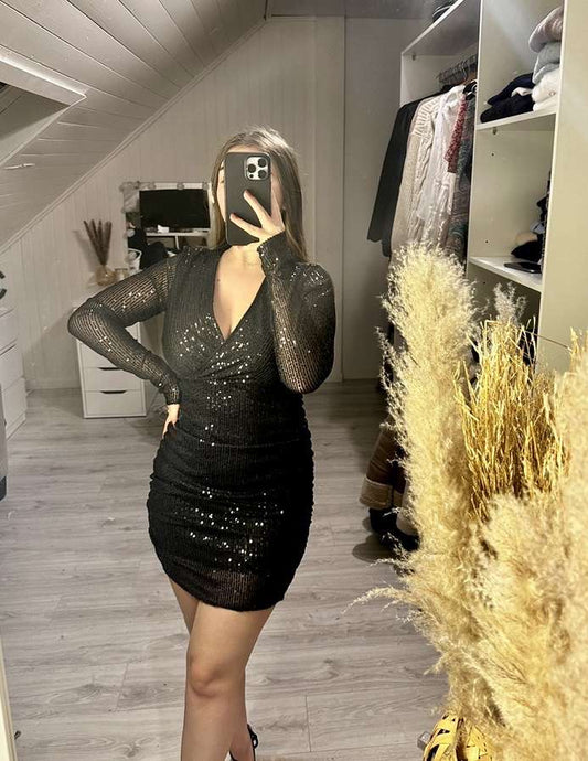 Robe courte à sequins noir