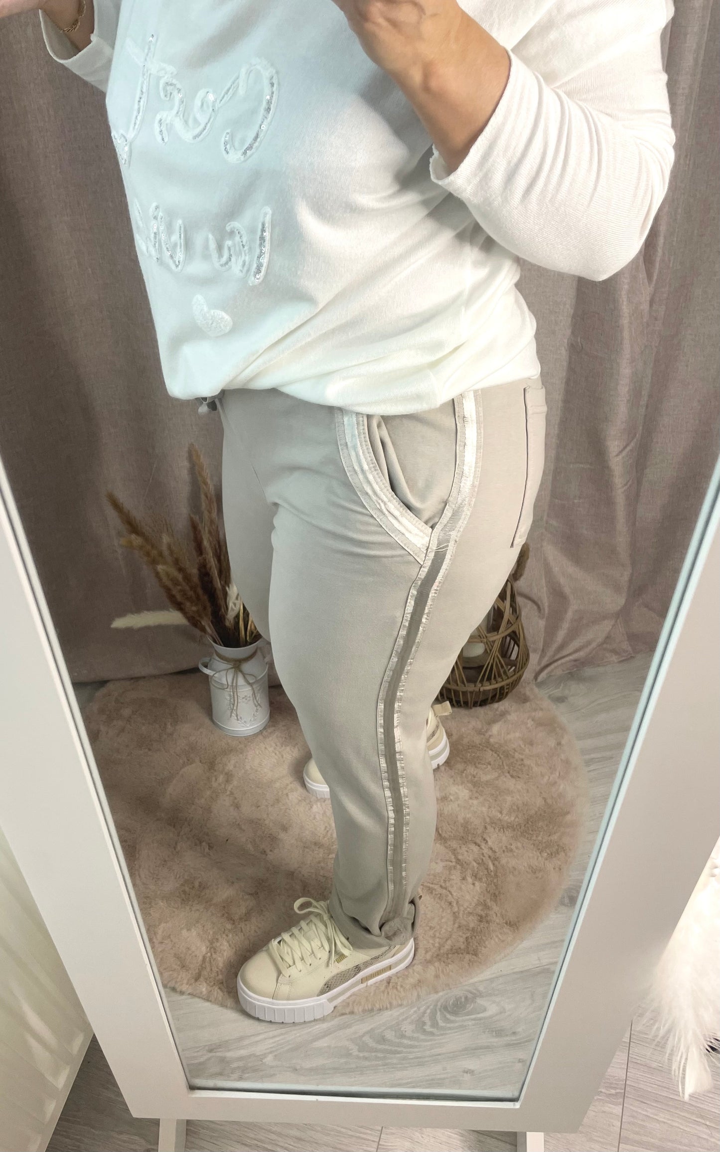 Pantalon de jogging liseré satiné beige Mila