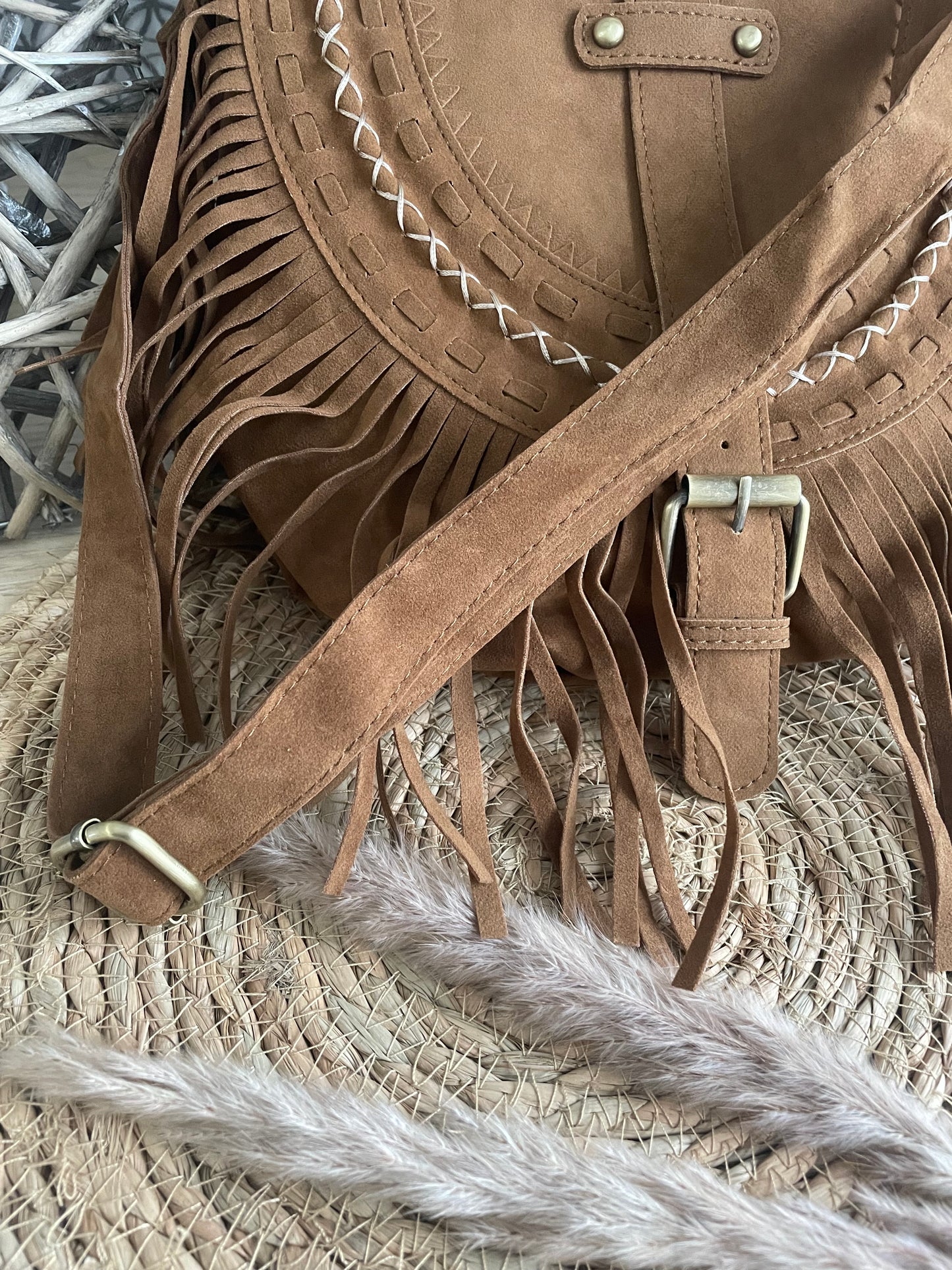 Sac moyen à bandoullière à frange cuir végan style Boho